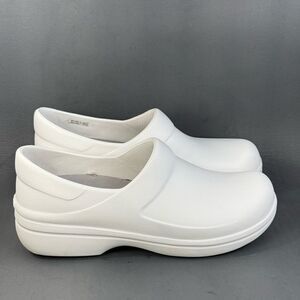 CROCS Women's Neria Pro II White Clogs, Comfort nursing Work Shoes size 10